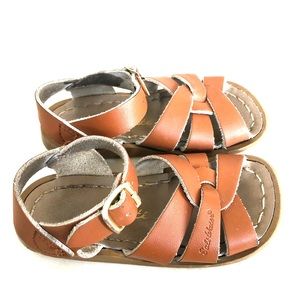 Toddler size 6 Genuine Salt Water Sandals